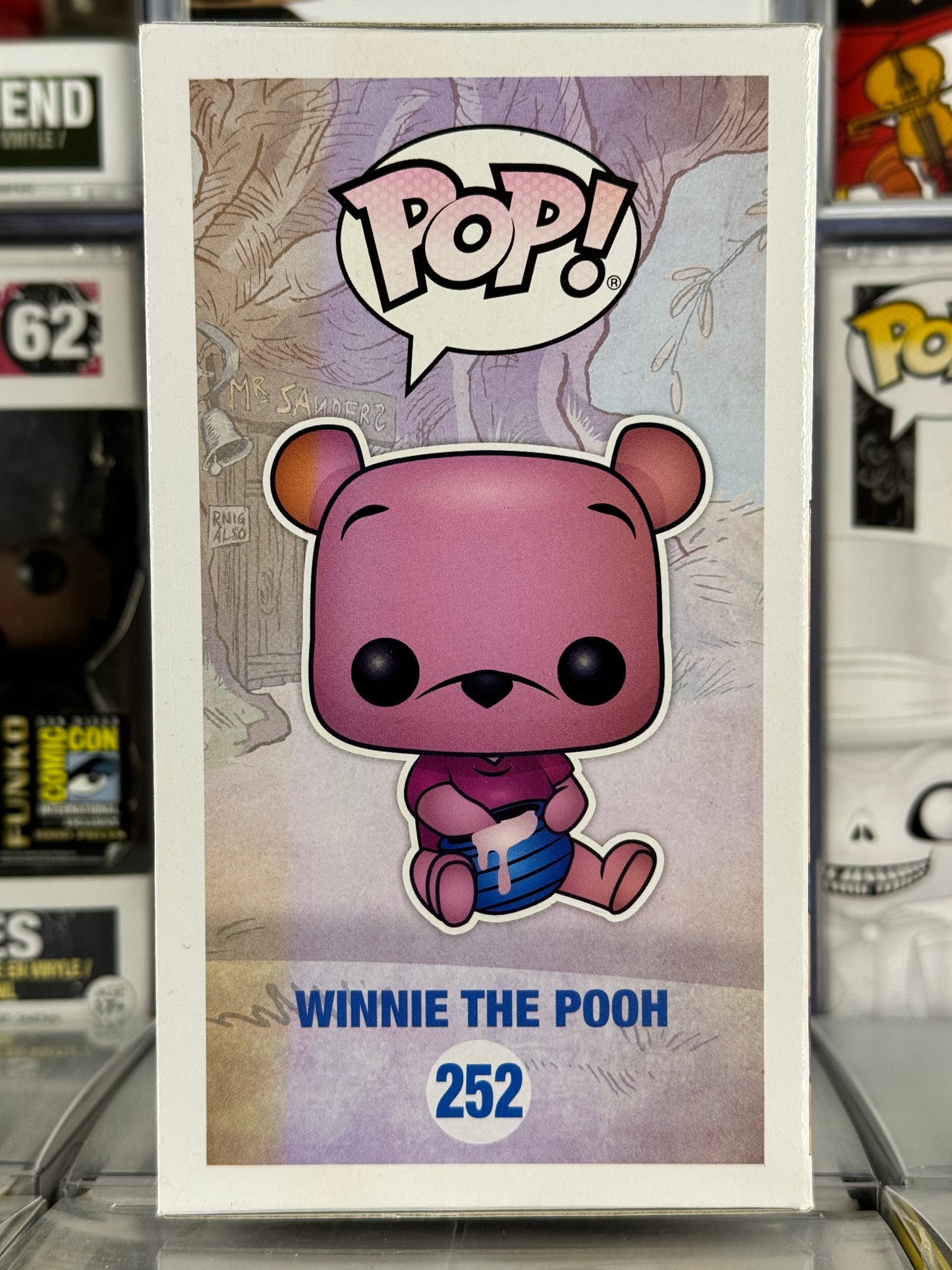 Disney Winnie The Pooh - Winnie The Pooh (Sitting) (Diamond) (252) Vaulted
