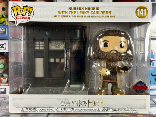 Wizarding Word of Harry Potter - Deluxe - Rubeus Hagrid With The Leaky Cauldron (141)