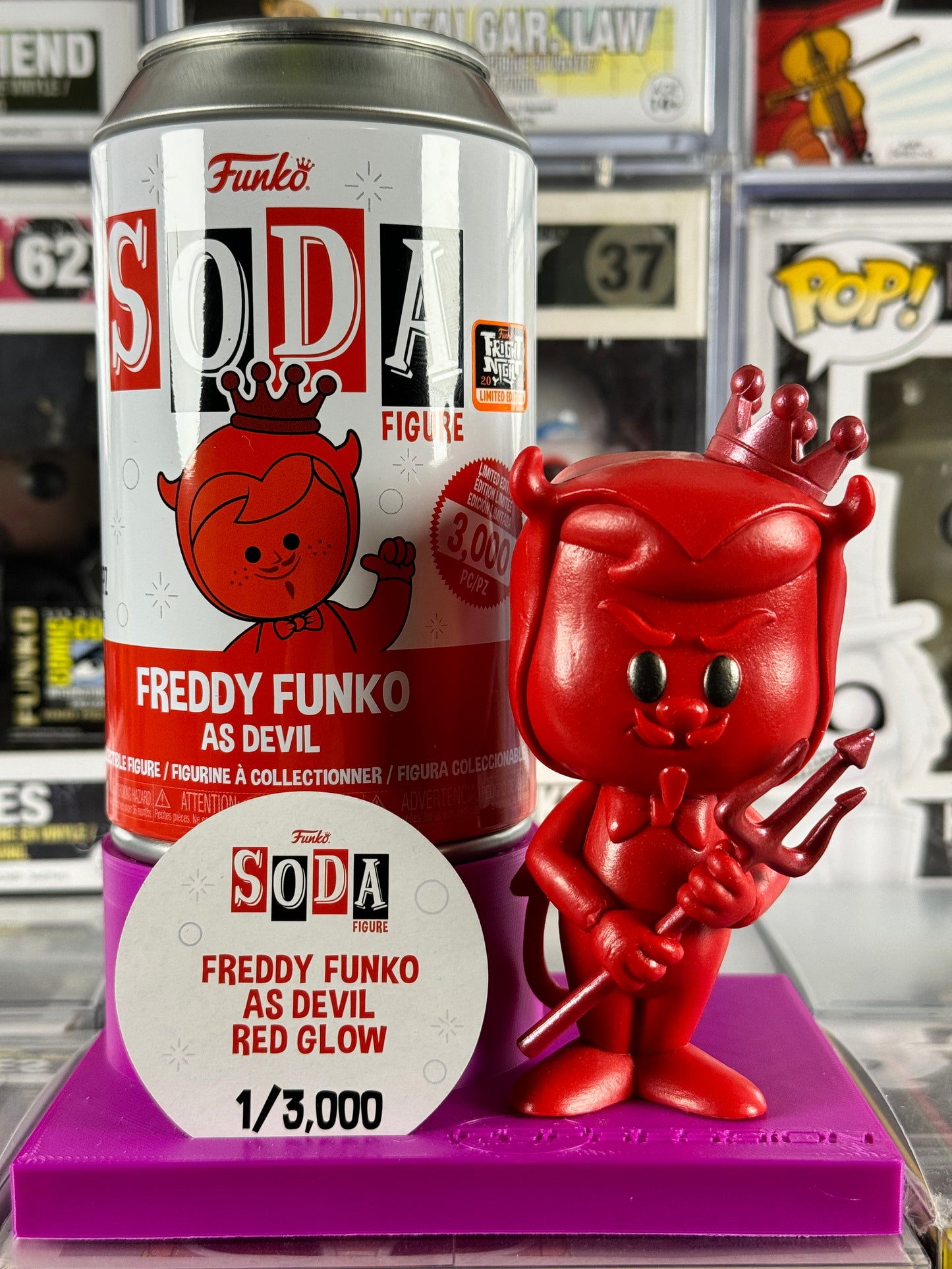¡Gaseosa! - Funko Fright Night 2022 - Freddy Funko como Devil RED GLOW 3000 PC EDICIÓN LIMITADA