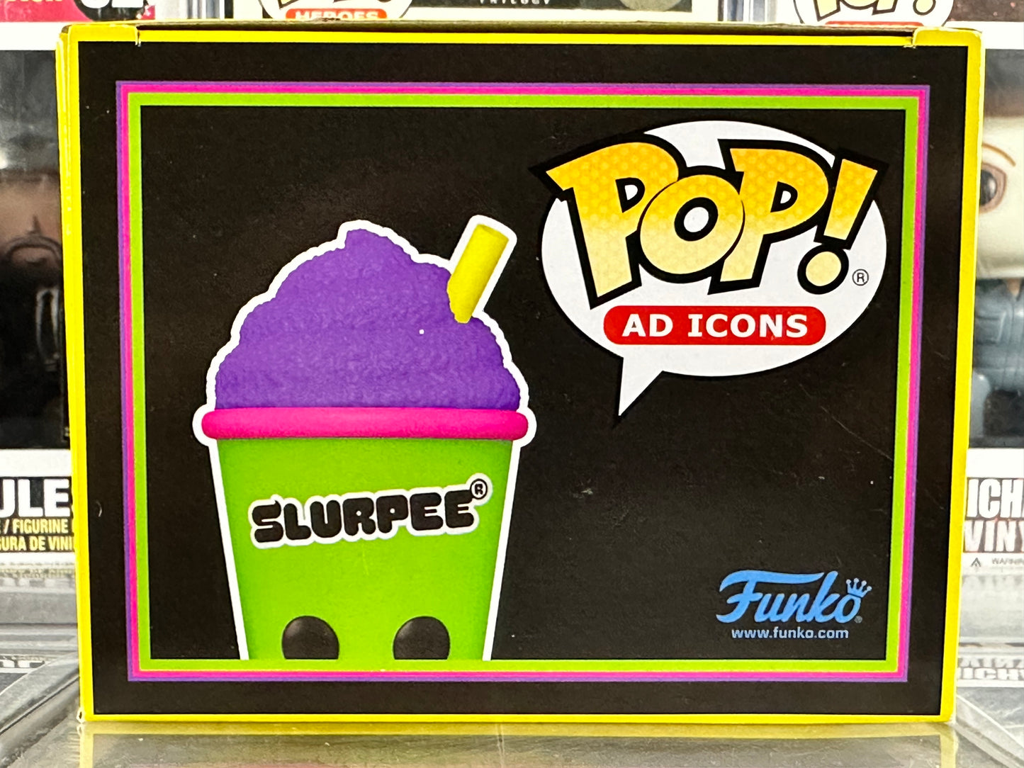 Pop Ad Icons - Slurpee (Green Cup) (Blacklight) (194) 7 Eleven Exclusive