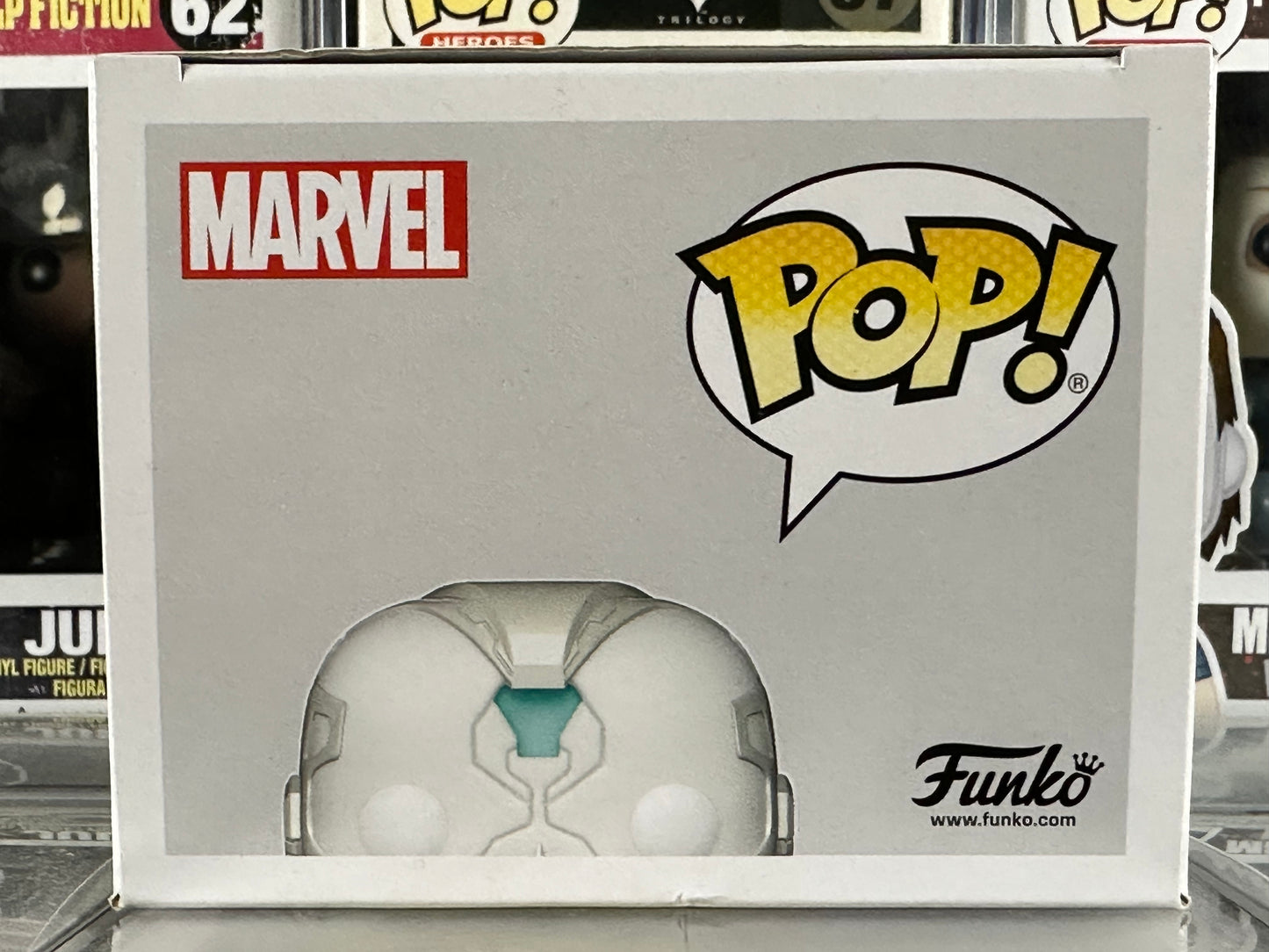 Marvel WandaVision - La visión (brilla en la oscuridad) (824) Pegatina exclusiva de WalMart