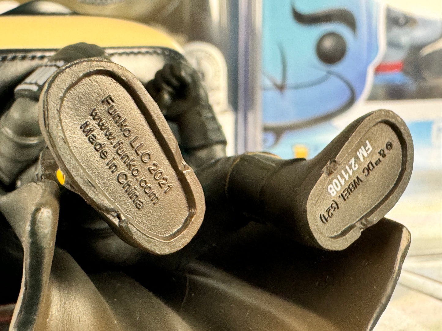 DC The Batman - Batman (Battle Damage) (1195) OOB