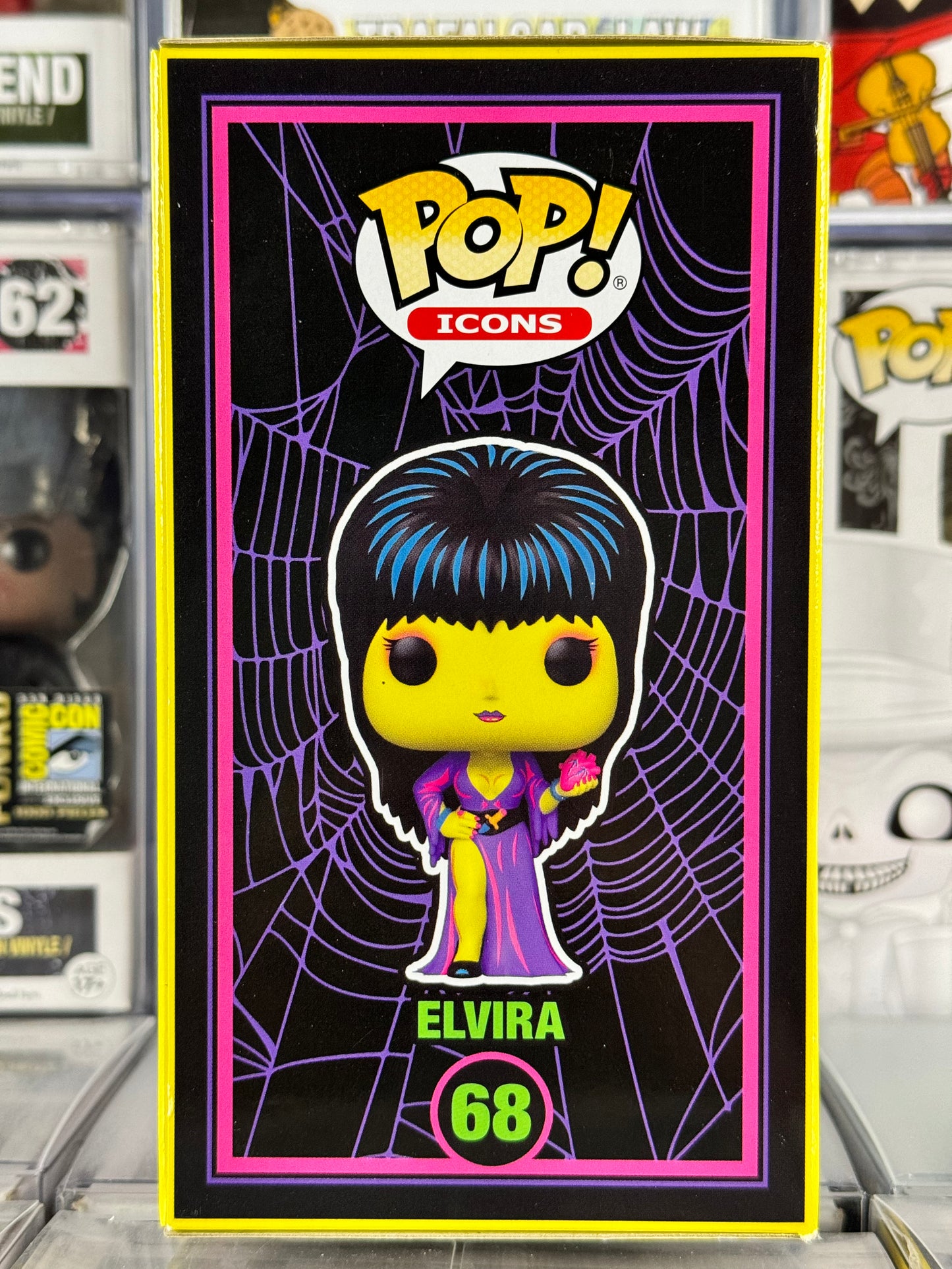 Elvira 40 Years - Elvira (Blacklight) (68)