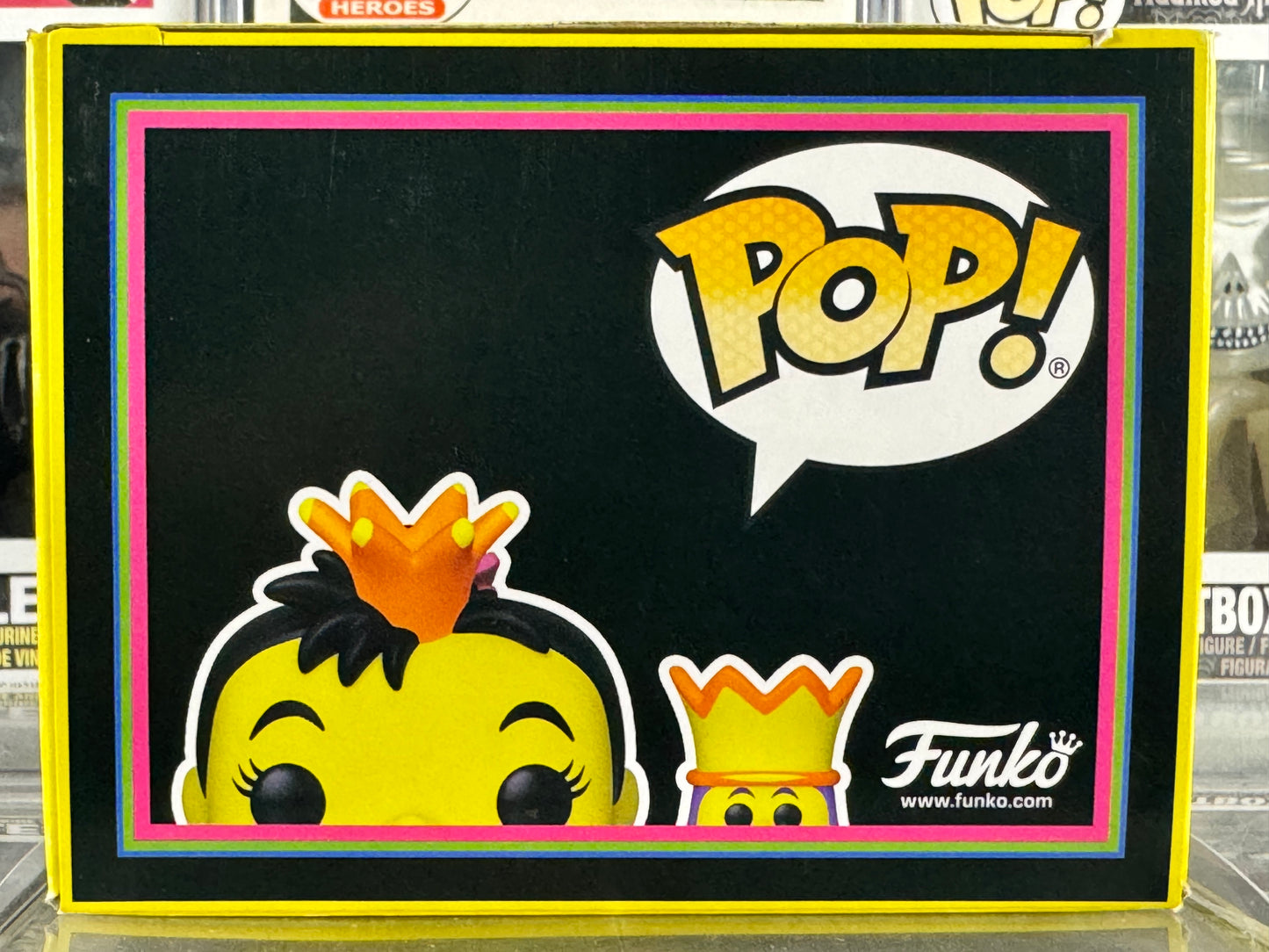 Disney Alice in Wonderland - Queen Of Hearts (w/ King) (Blacklight) (1063) Vaulted Funko Shop Exclusive