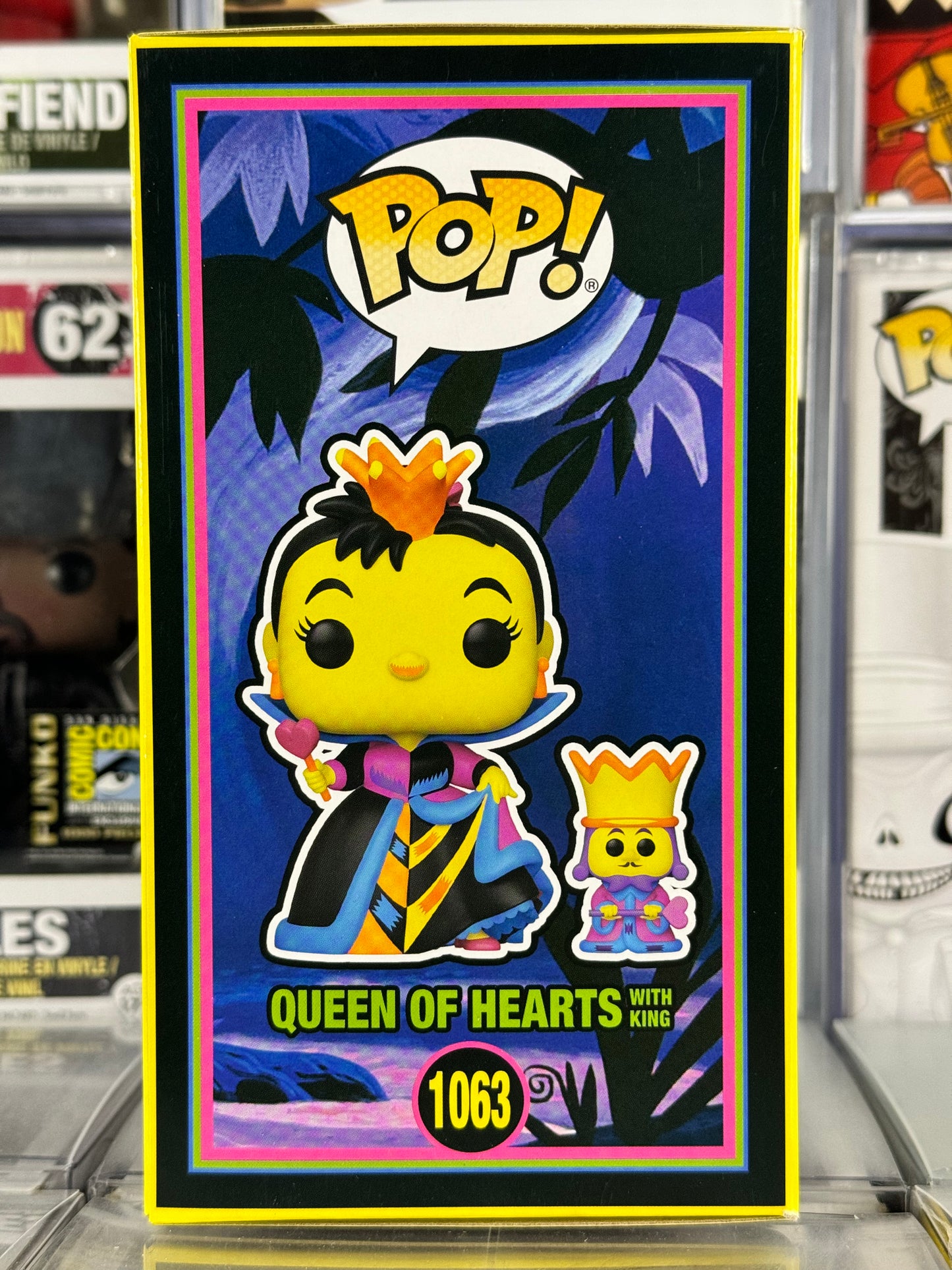 Disney Alice in Wonderland - Queen Of Hearts (w/ King) (Blacklight) (1063) Vaulted Funko Shop Exclusive
