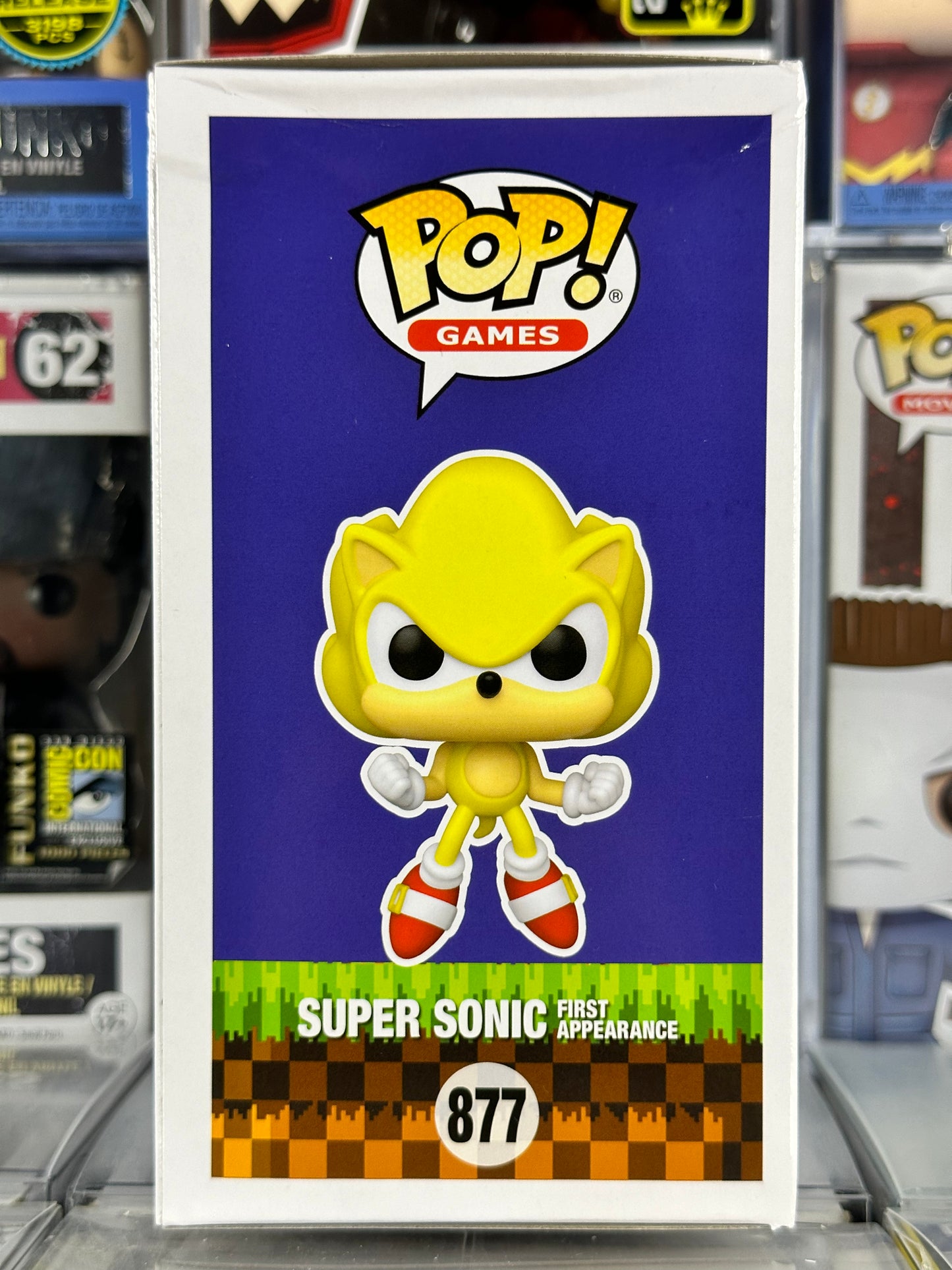 Sonic the Hedgehog - Super Sonic (First Appearance) (Glow in the Dark) (877) 2022 Summer Convention