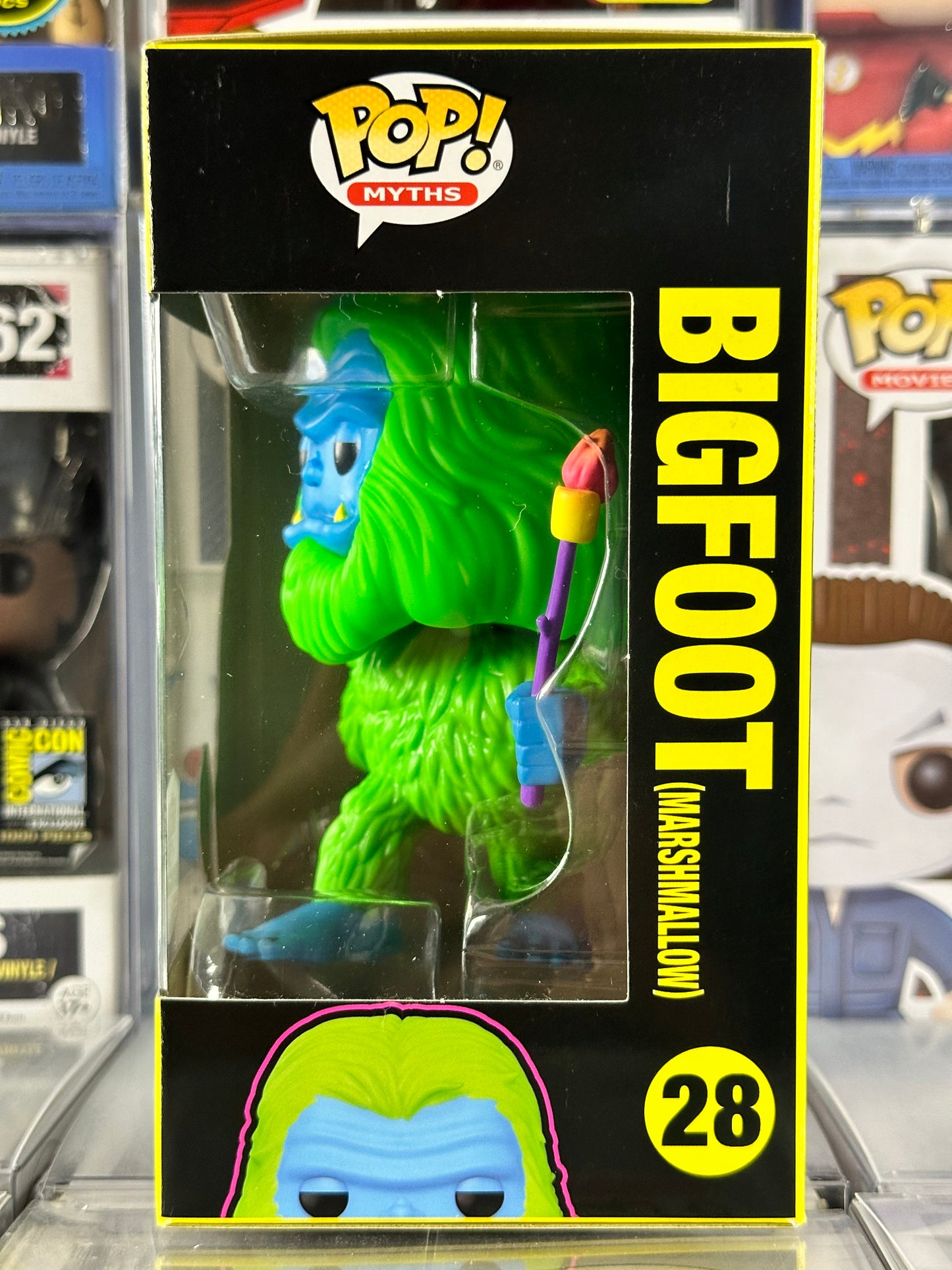 Mitos del pop - Bigfoot (Blacklight) (28) Exclusivo de Funko HQ
