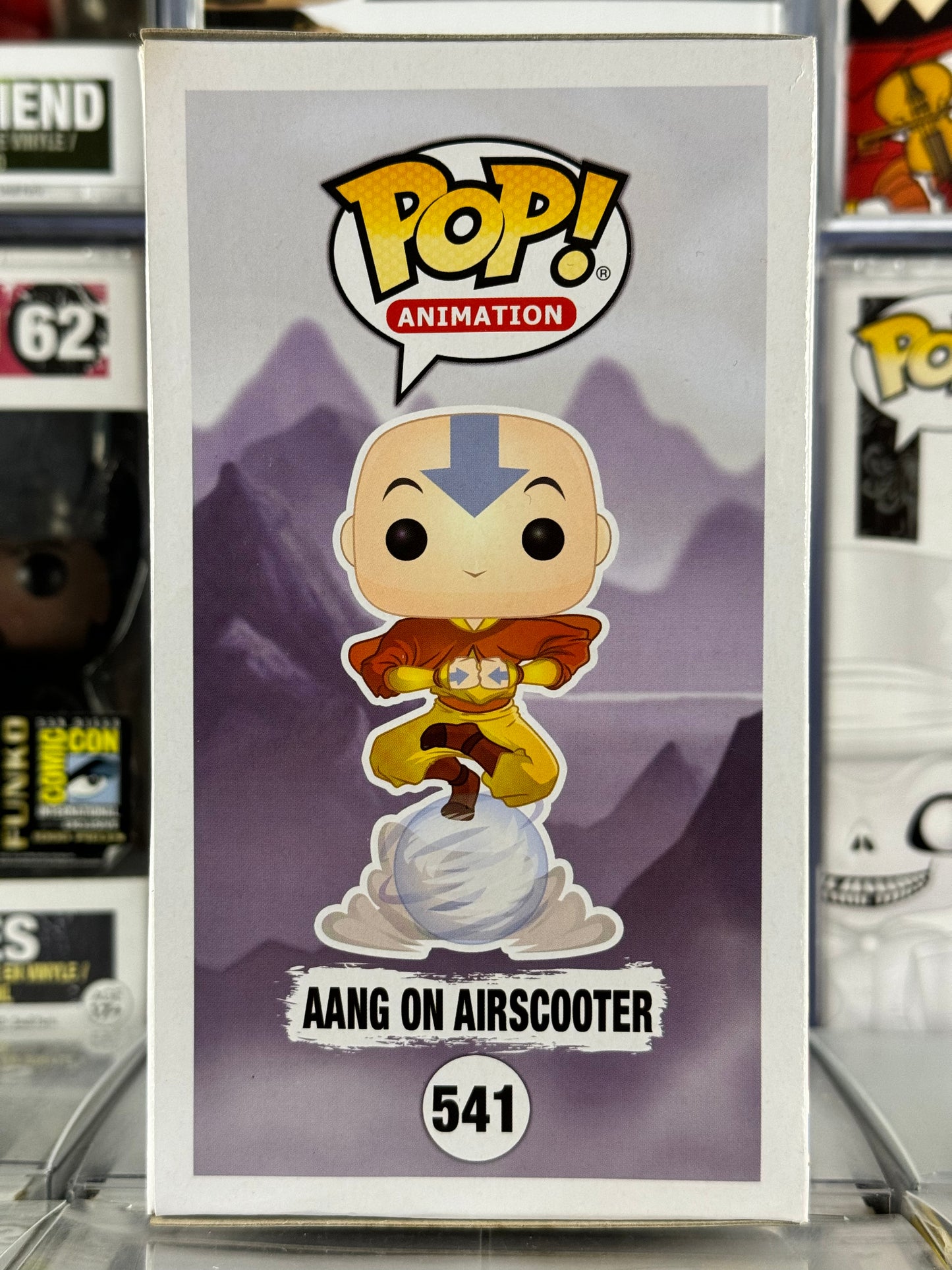 Avatar - Aang en Air Scooter (541) Vaulted Hot Topic Exclusivo GLOWING CHASE