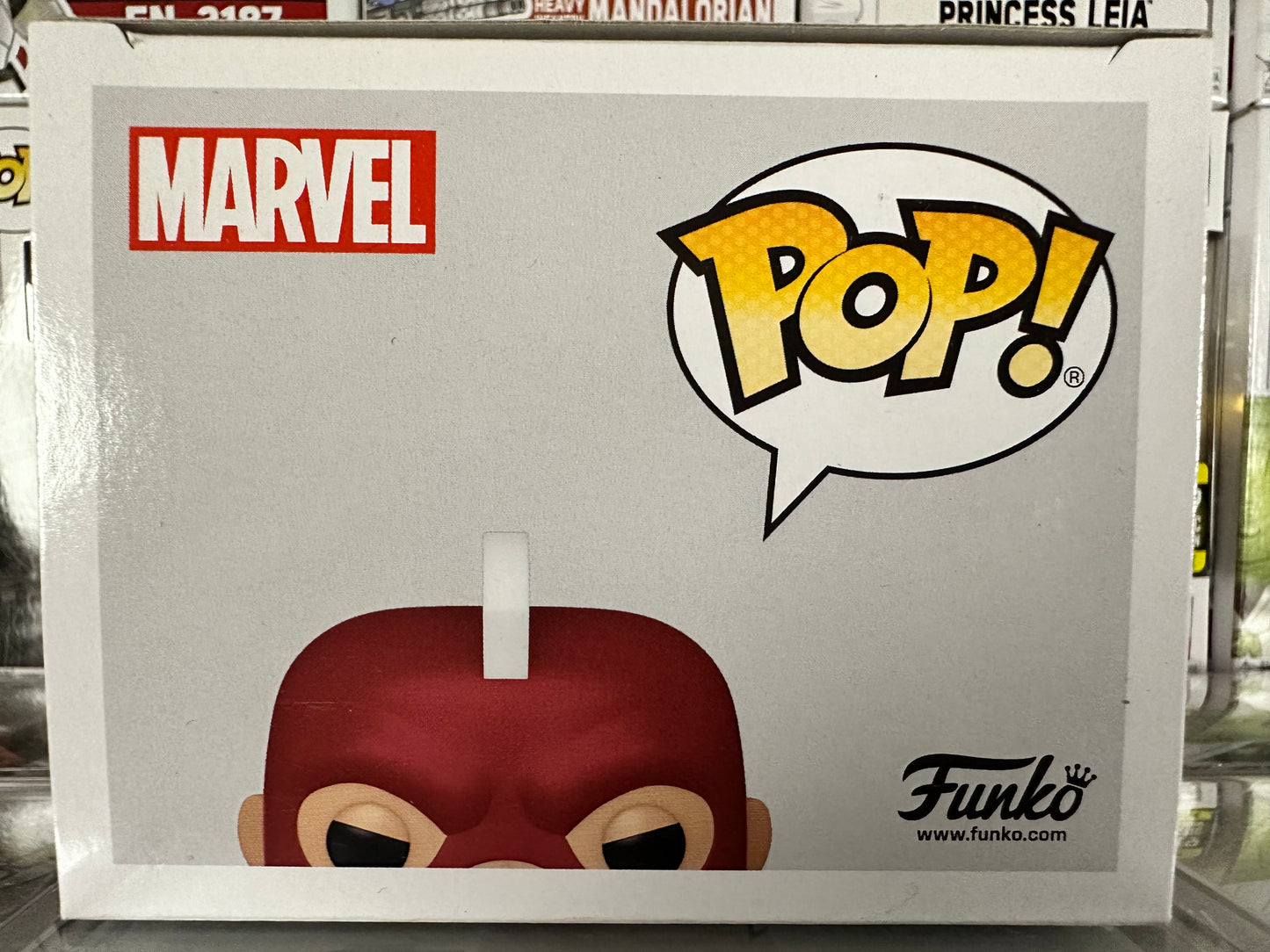 Marvel - Guardián Rojo (810)