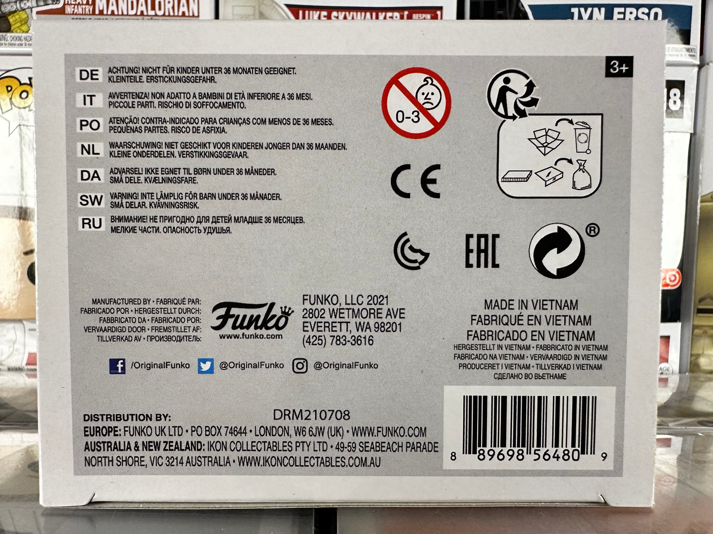 Teenage Mutant Ninja Turtles - Shredder With Weapon (Glow in the Dark) (1140) Funko Shop Exclusive