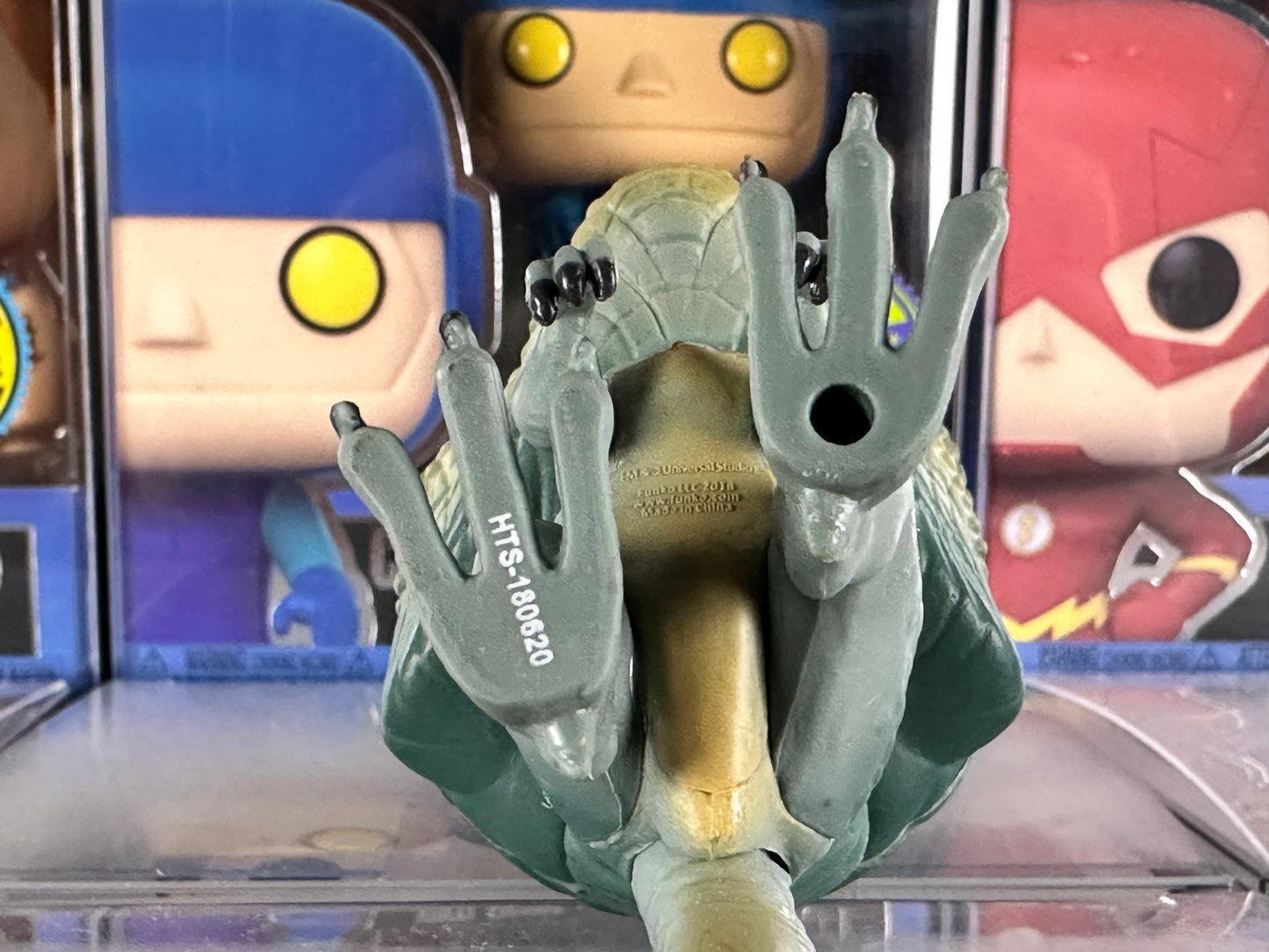 Jurassic Park - Dilophosaurus (w/ Frill) (550) OOB CHASE