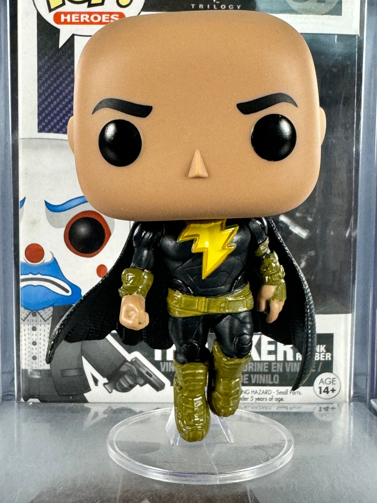 DC Black Adam - Black Adam (flotando) (1231) OOB