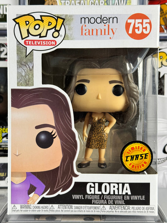 Modern Family - Gloria (755) CHASE