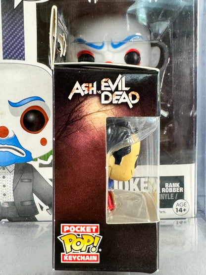 Ash vs The Evil Dead - ¡Ash Pocket Pop! Llavero abovedado Hot Topic exclusivo