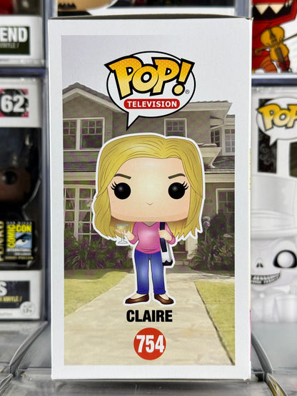 Modern Family - Claire Dunphy (754)