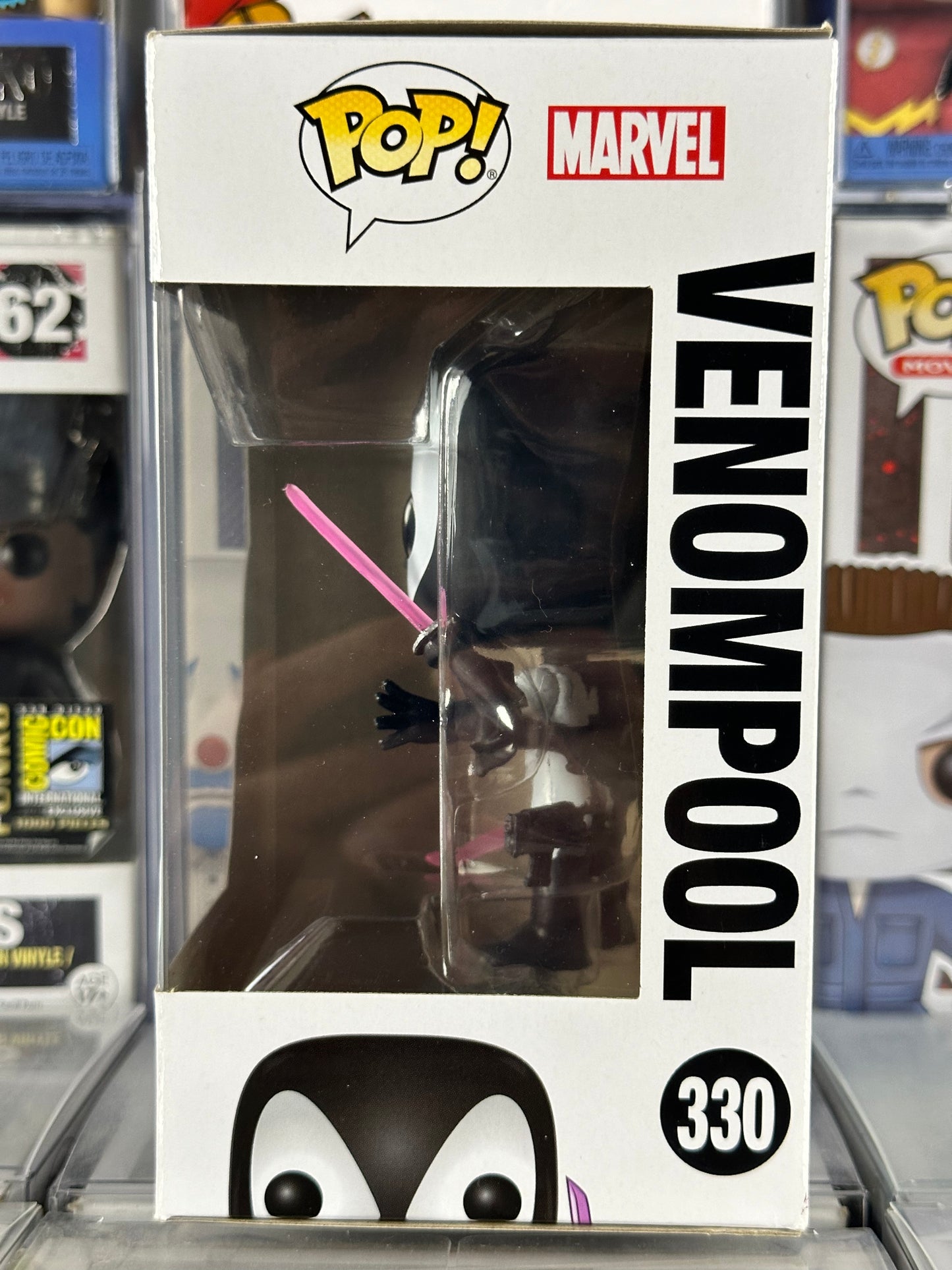 Marvel Deadpool - Venompool (Back in Black) (330) abovedado