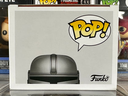 Star Wars - The Mandalorian (Volador) (Brilla en la oscuridad) (408) Funko Insider Club