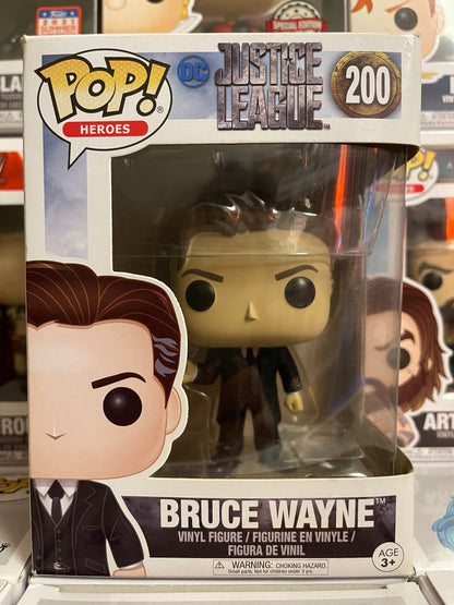 Liga de la Justicia de DC - Bruce Wayne (200) Saltado