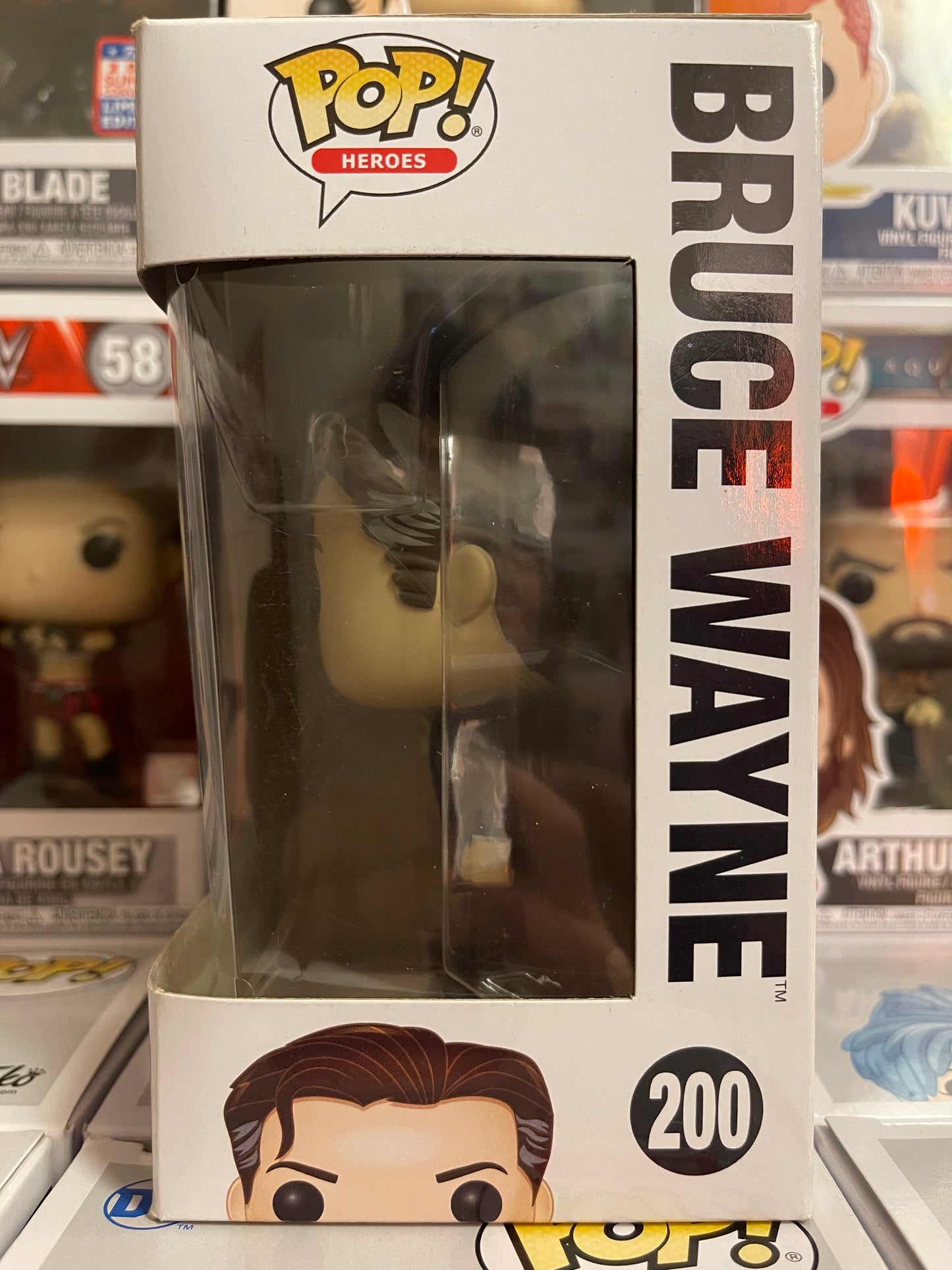 Liga de la Justicia de DC - Bruce Wayne (200) Saltado