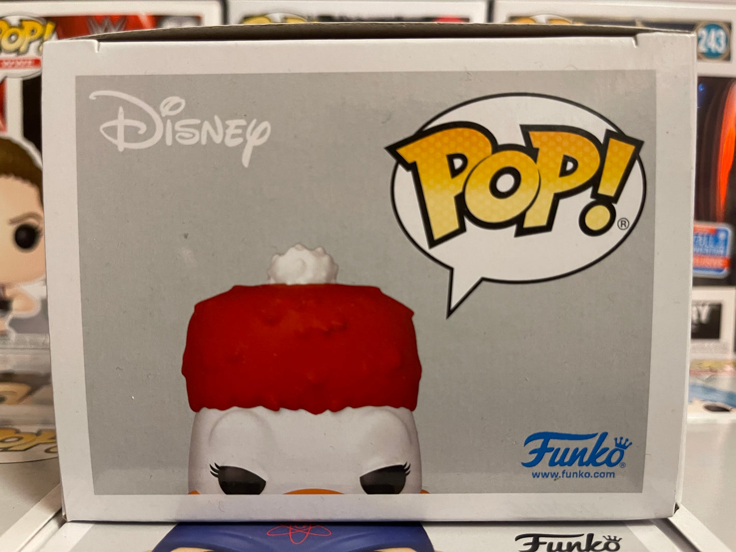 Disney - Daisy Duck (Winter Holiday) (1127)