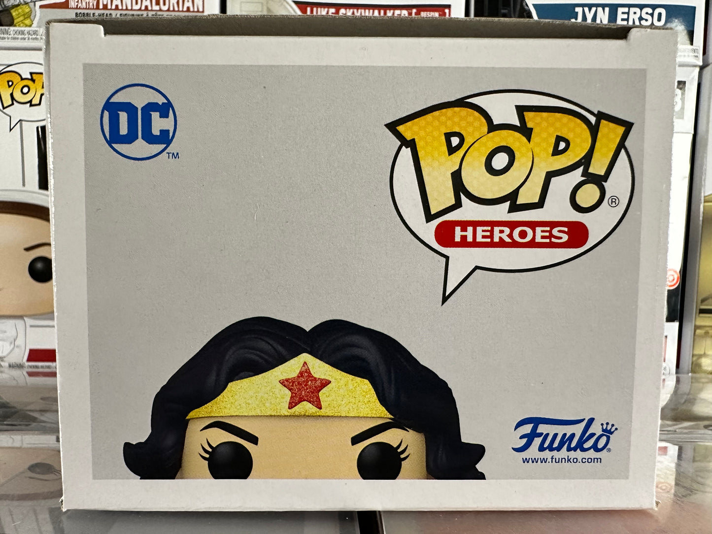 DC Wonder Woman - Classic Wonder Woman With Cape (Diamond) (433)