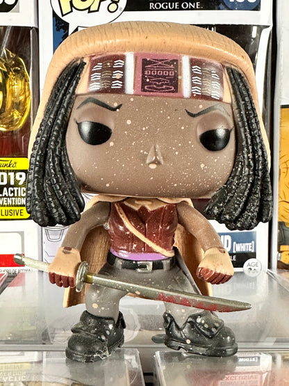 The Walking Dead - Michonne (Muddy) y sus mascotas (brillan en la oscuridad) (paquete de 3) OOB abovedado