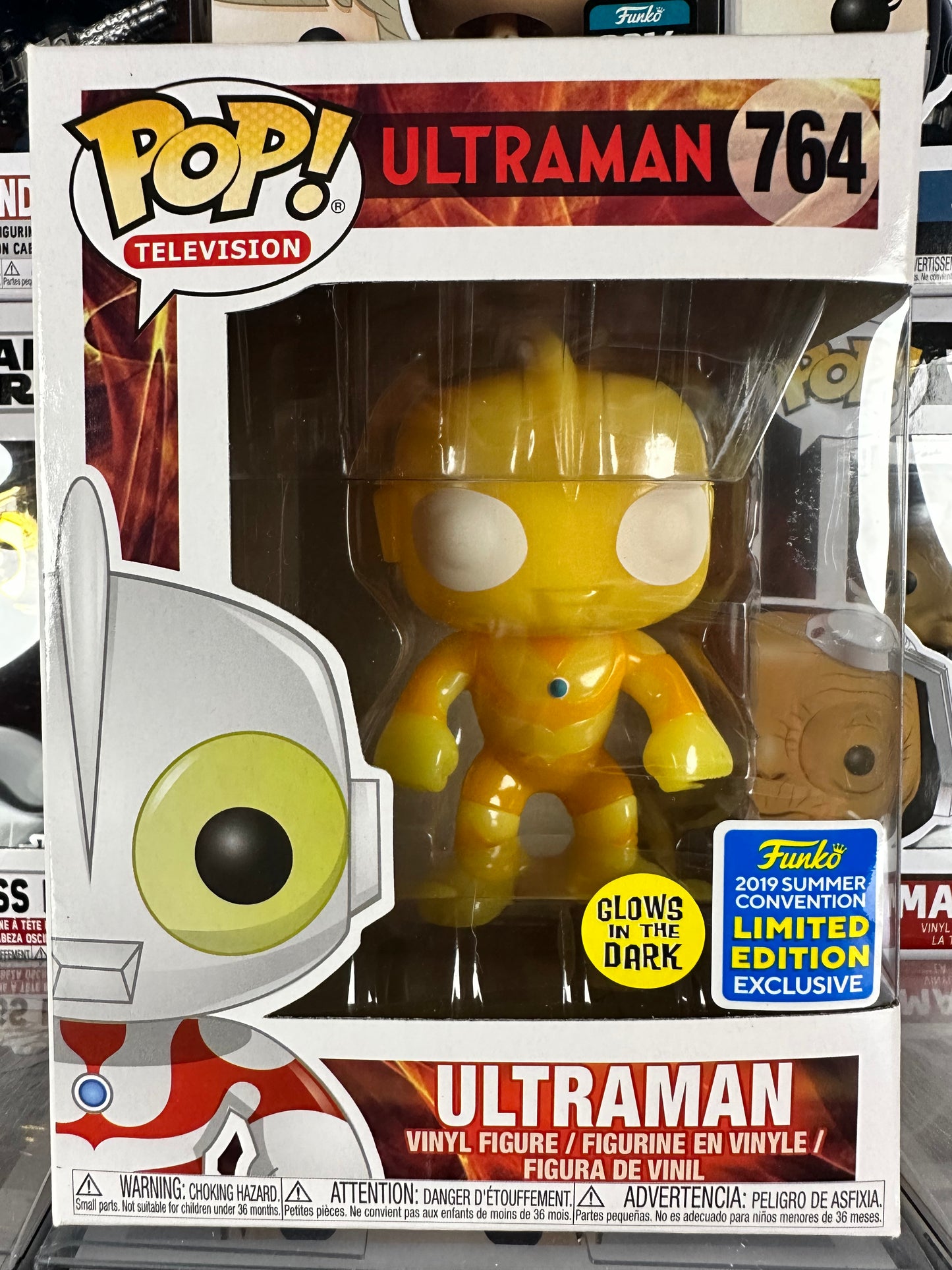 Ultraman - Ultraman (Brilla en la oscuridad) (764) (Exclusivo de la Convención de Verano de 2019) Bóveda