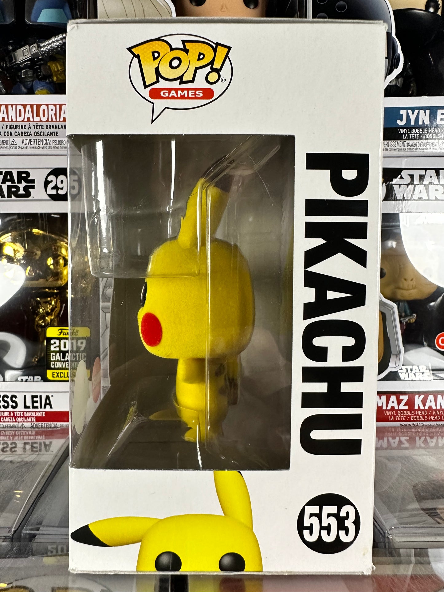 Pokémon - Pikachu (Flocado) (Agitando) (553)